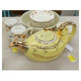 VIEW 2 CLOSEUP HALL TEA POT 