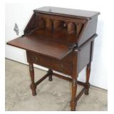 VIEW 2 INSIDE VIEW W/PIGEON HOLES 