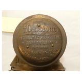 VIEW 4 TOP VIEW NEVEROUT SAFETY LAMP 