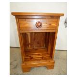 ONE DRAWER CEDAR NIGHTSTAND