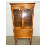 VIEW 2 CLOSE UP W/2 DRAWERS