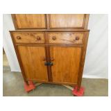 VIEW 2 CLOSE UP BOTTOM 41X78 CUPBOARD