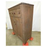 VIEW 3 NC PEGGED JELY CUPBOARD