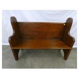 EARLY 4FT. PINE BENCH