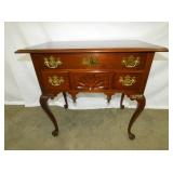 MAH. QUEEN ANN SIDE TABLE 34X32