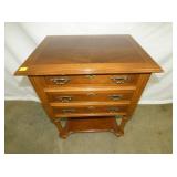VIEW 2 CLOSEUP W/ 3 DRAWERS