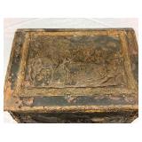 VIEW 4 EMB. FIGURAL BOX