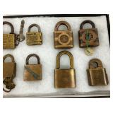 VIEW 3 NICE COLLECTION EARLY LOCKS