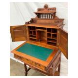 CLOSEUP DESK INSIDE VIEW