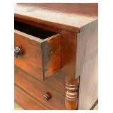 CLOSEUP DOVETAILED DRAWERS