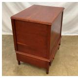 SIDE VIEW CHEST