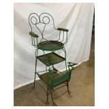 VIEW 3 EARLY SHOE SHINE STAND/CHAIR