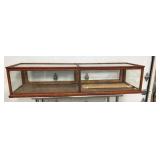 OAK COUNTER TOP SHOWCASE