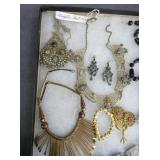 NICE VINTAGE NECKLACES