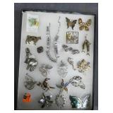 COLLECTION SIGNED VINTAGE JEWELRY