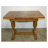 OAK TABLE W/ STRETCHER BASE