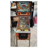 WILLIAMS BAD CATS PINBALL MACHINE