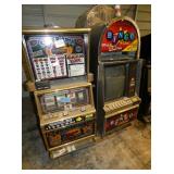 4 SLOT MACHINES