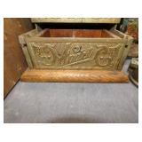 CLOSEUP BASE DETAILS 9X16