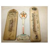 CLOSEUP VARIOUS THERMOMETERS