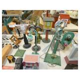 COLLECTION LIONEL TRAIN ITEMS