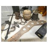 CLOSEUP VARIOUS PRIM. ITEMS