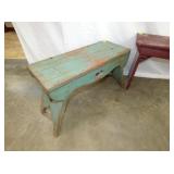 CLOSEUP BUCKET BENCH