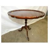 MAH. PIE CRUSH TILT TOP TABLE