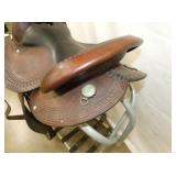 CLOSEUP WESTERN SADDLE