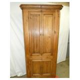 PINE BLIND DOOR CORNER CUPBOARD
