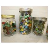 CLOSEUP COLLECTION MARBLES