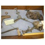 CLOSEUP ITEMS W/ SHOWCASE