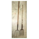 EARLY PITCH FORKS