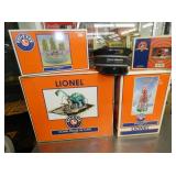 LIONEL CASE, PYLON W/ ORIG. BOXES