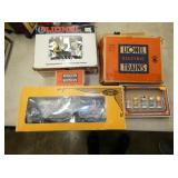 LIONEL TRAIN CARS, FIGURES W/ ORIG. BOX
