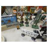 LIONEL TRAIN ASSESSORIES