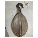 EARLY WOODEN PULLY 24IN