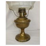 CLOSEUP ALADDIN OIL LAMP