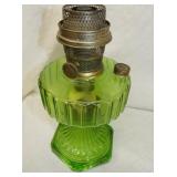 CLOSEUP ALADDIN OIL LAMP