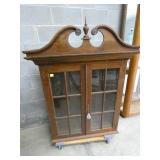 MAH. BROKEN ARCH CHINA TOP