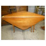 CORNER DROP LEAF TABLE