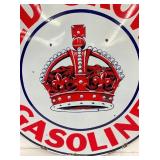 CLOSEUP W/ RED CROWN