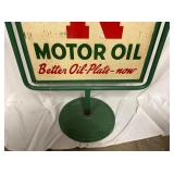 CLOSEUP W/ EMB. BASE