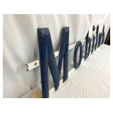 CLOSEUP PORC.LETTERS SIGN