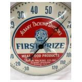 CLOSEUP VIEW THERMOMETER