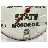 CLOSEUP VIEW THERMOMETER