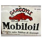 CLOSEUP VIEW GARGOYLE MOBILOIL FLANGE