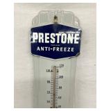 CLOSEUP TOP PRESTONE THERM.