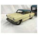 CLOSEUP 1953 CONV. CAR