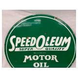 CLOSEUP VIEW MOTOR OIL SIGN